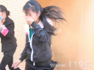 泉州市開展“消防宣傳進(jìn)社區(qū)”系列活動(dòng) 泉州市開展“消防宣傳進(jìn)社區(qū)”系列活動(dòng)